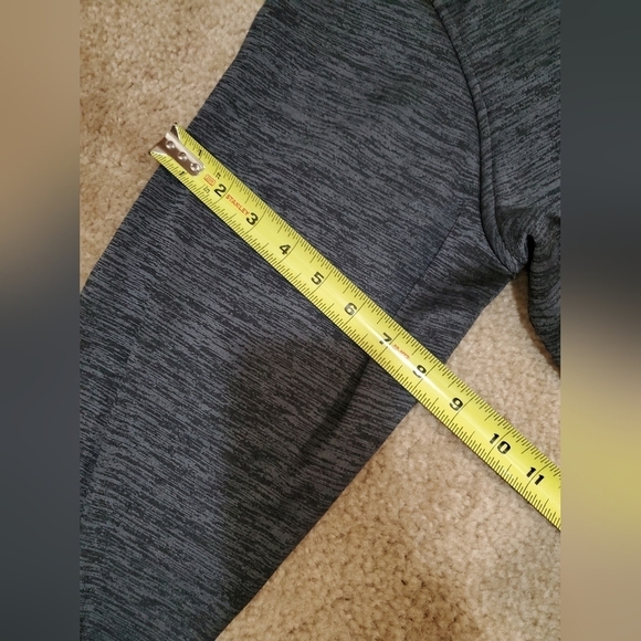 Men Black Under Armour Sweatshirt - Picture 14 of 14